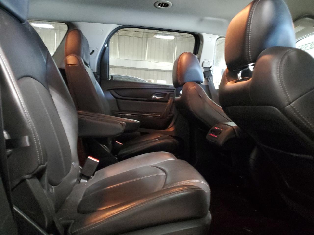 2016 GMC Acadia - Image 11
