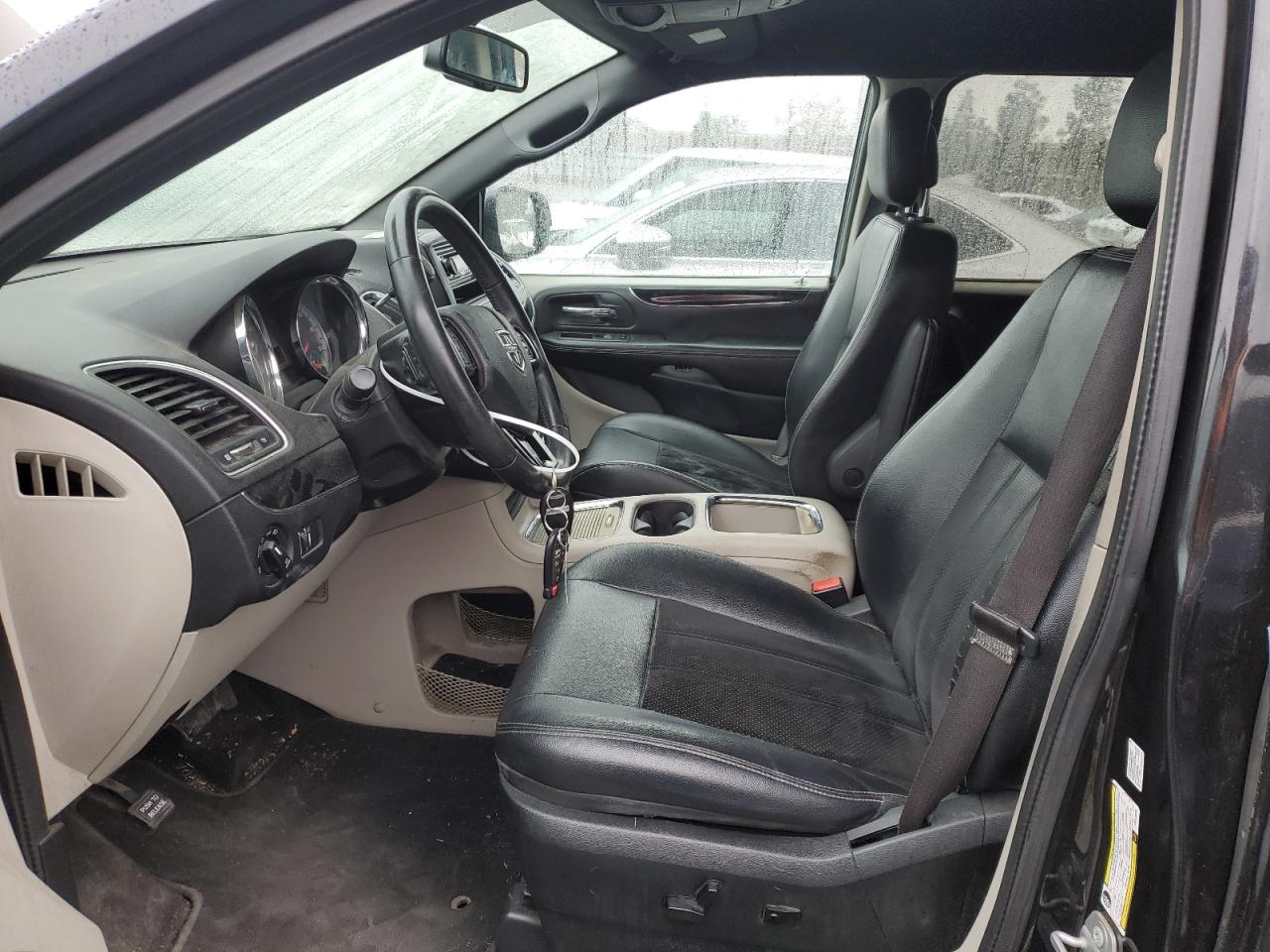 2017 Dodge Caravan - Image 7