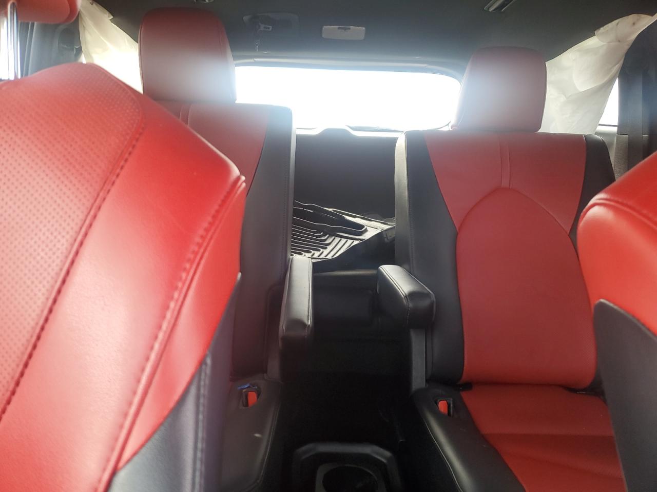 2021 Toyota Highlander - Image 10