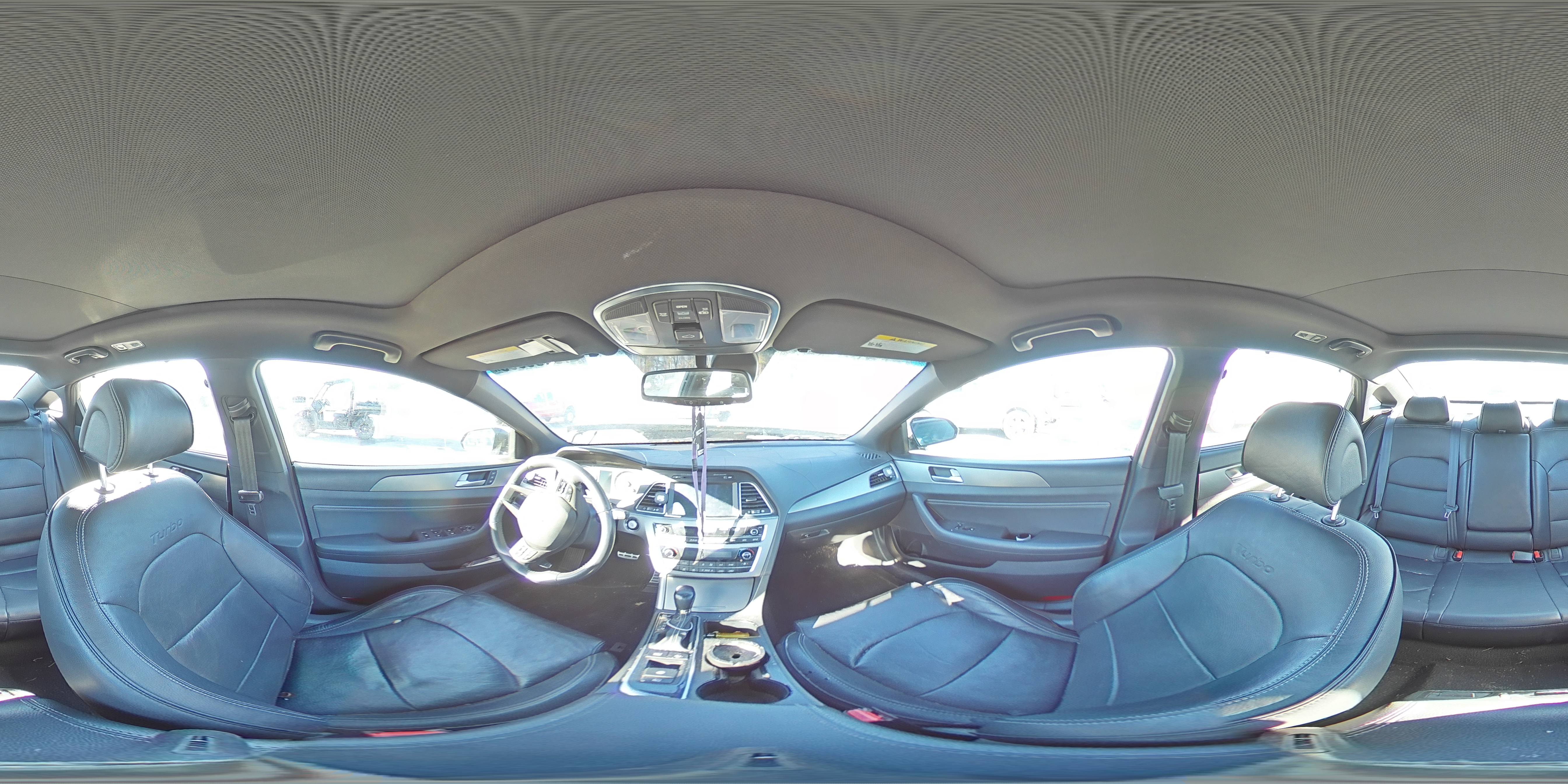 2015 Hyundai Sonata - Image 13