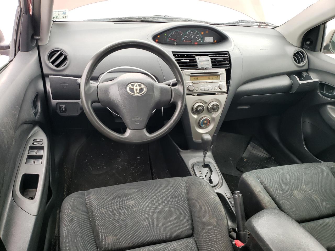 2012 Toyota Yaris - Image 8