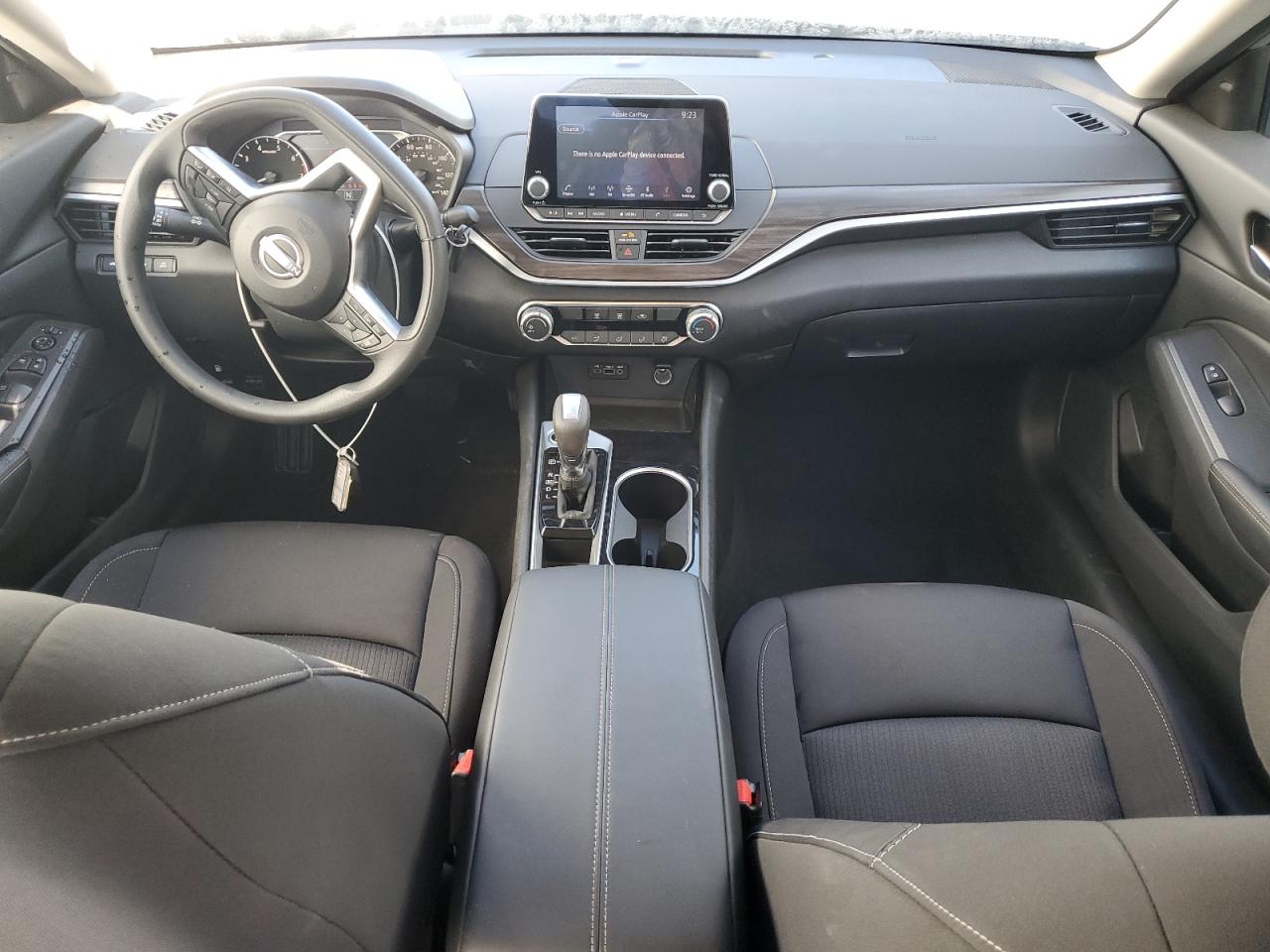 2024 Nissan Altima - Image 8