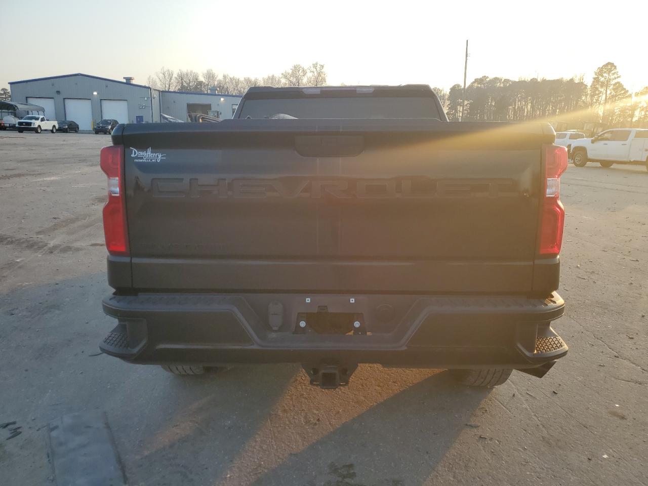 2022 Chevrolet Silverado - Image 6
