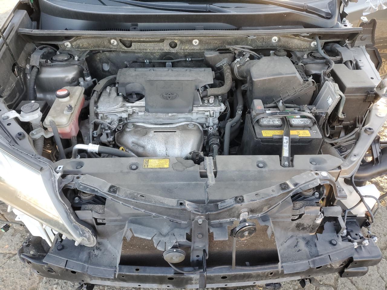 2015 Toyota RAV 4 - Image 12