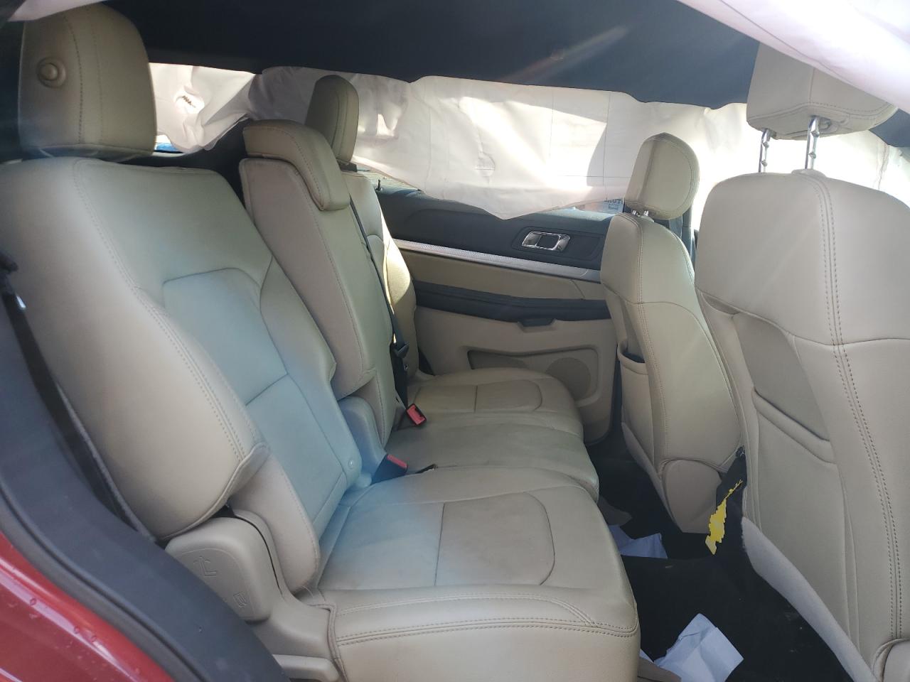 2016 Ford Explorer - Image 11