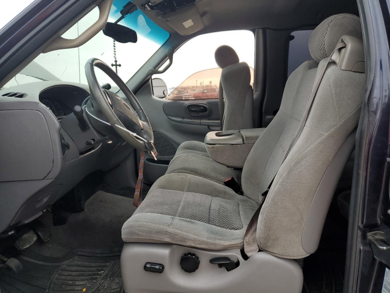 2001 Ford F-150 - Image 7