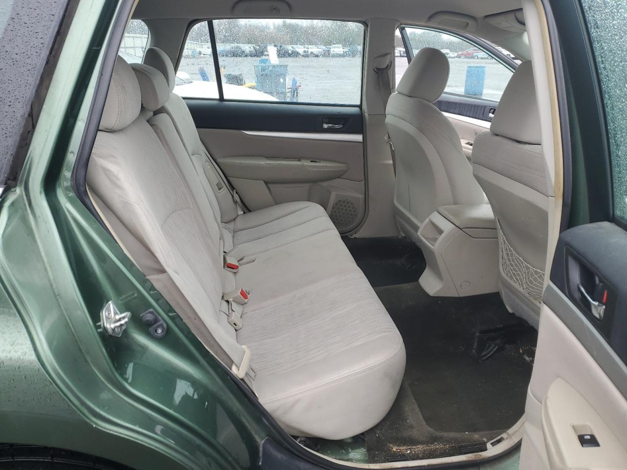 2013 Subaru Outback - Image 10
