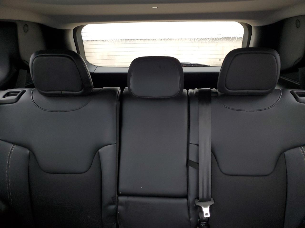 2017 Jeep Renegade - Image 10