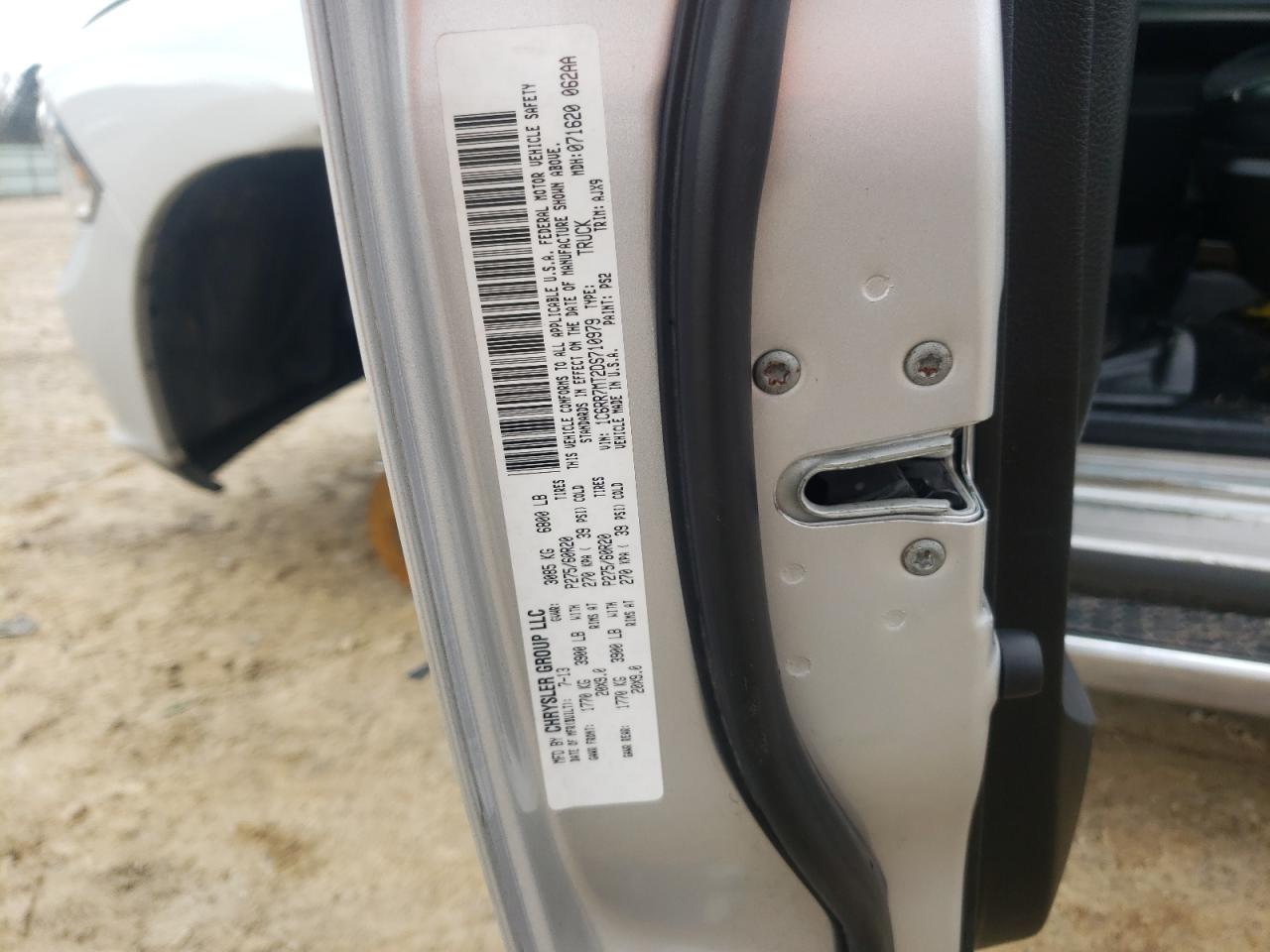 2013 RAM 1500 - Image 12