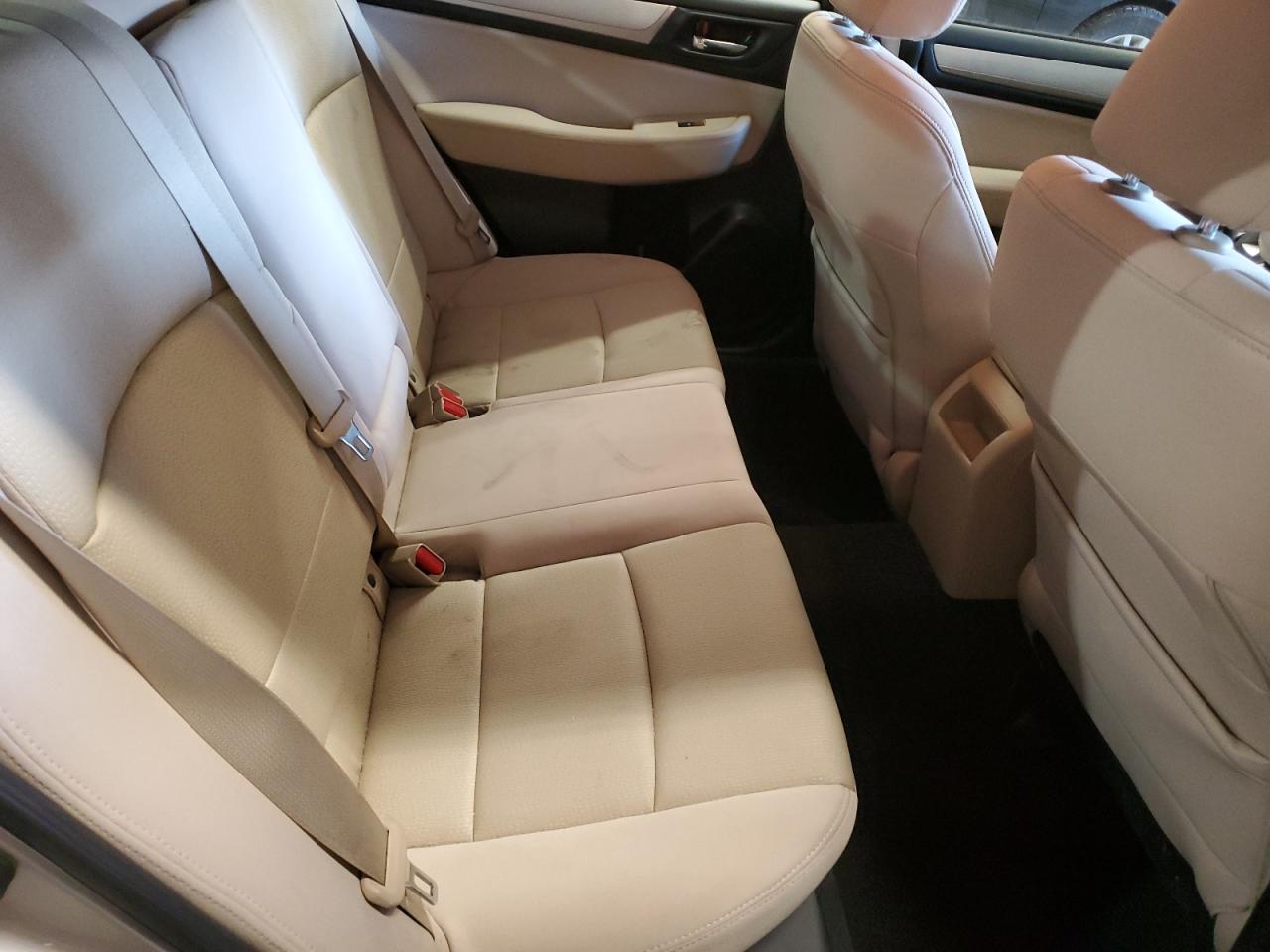 2016 Subaru Legacy - Image 10