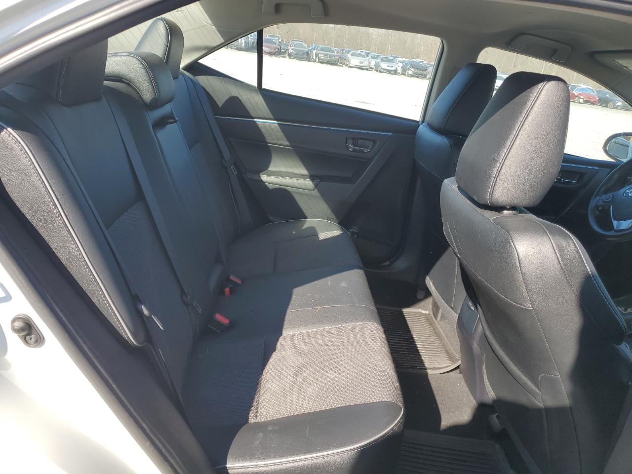 2015 Toyota Corolla - Image 10