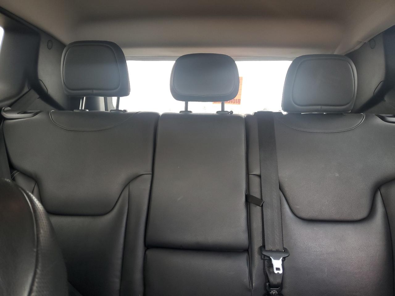 2017 Jeep Renegade - Image 10