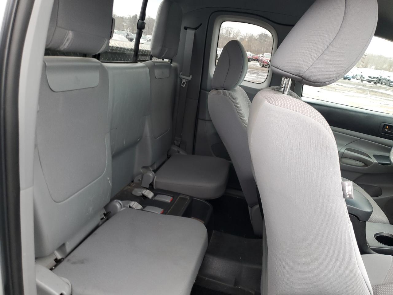 2013 Toyota Tacoma - Image 10
