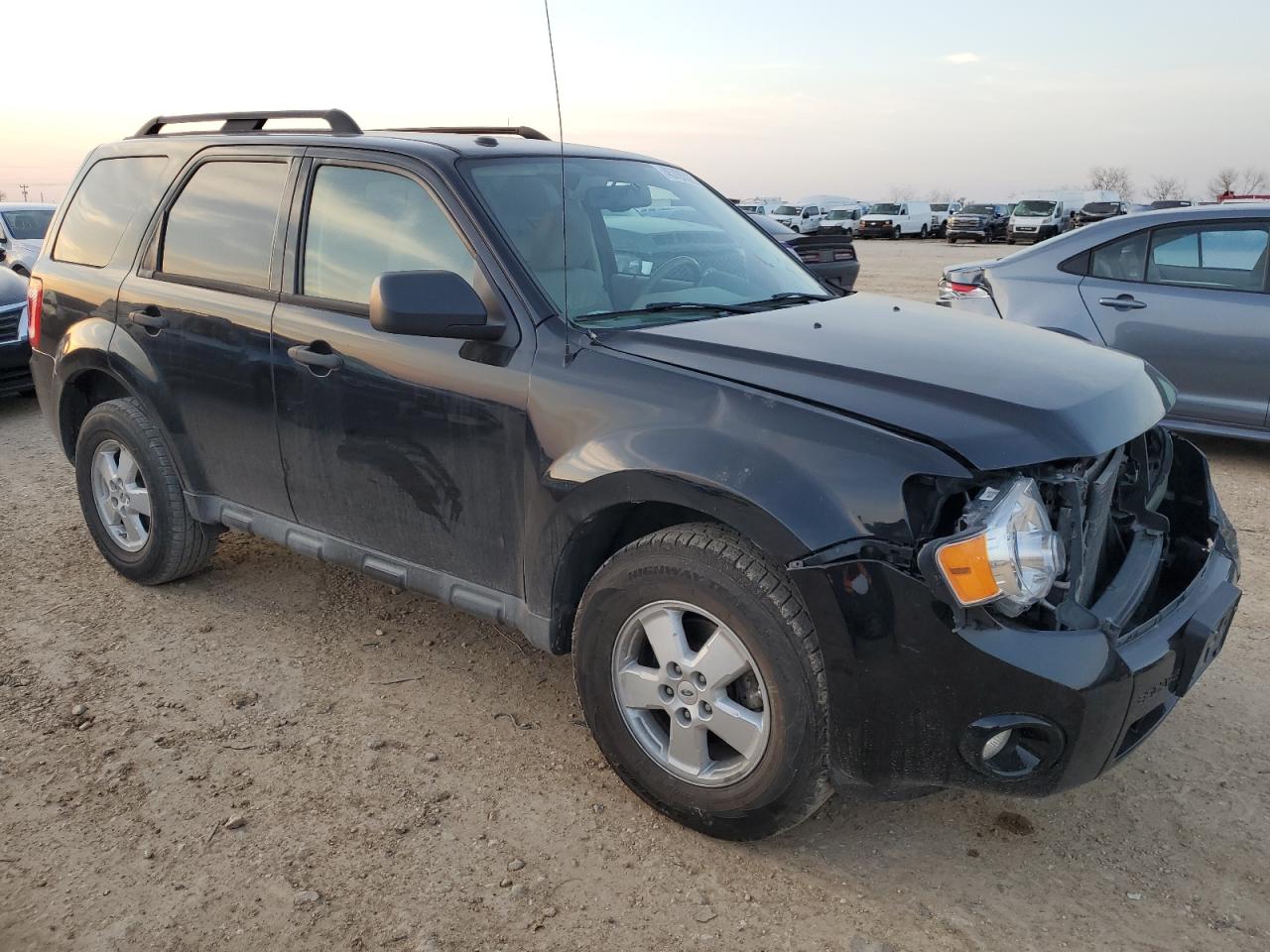 2010 Ford Escape - Image 4