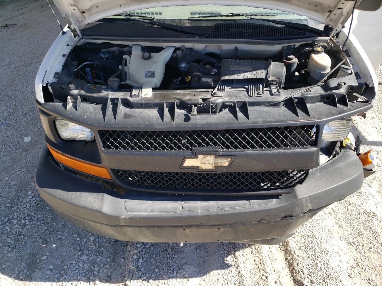 2013 Chevrolet Express - Image 12
