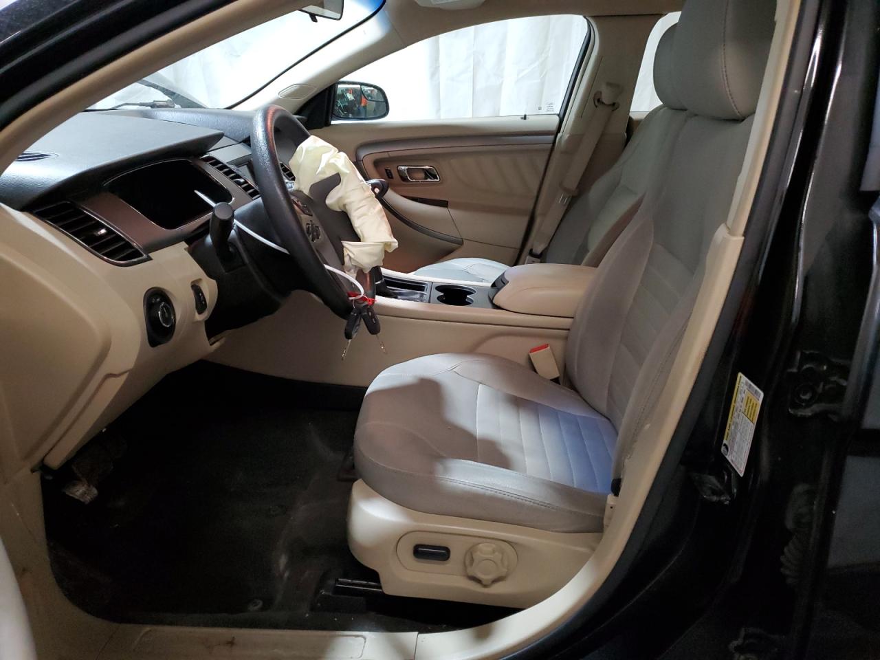 2014 Ford Taurus - Image 7