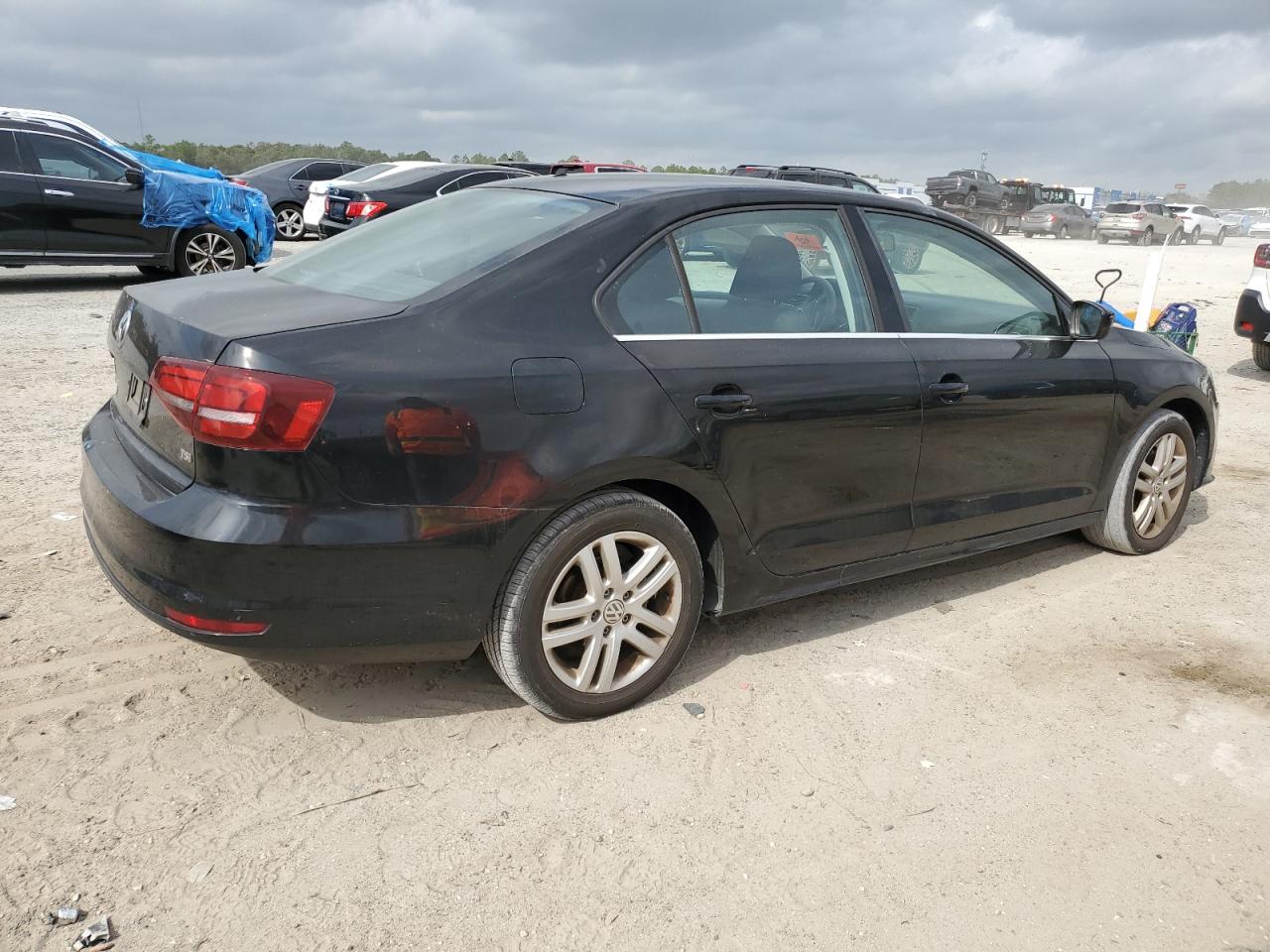 2017 Volkswagen Jetta - Image 3