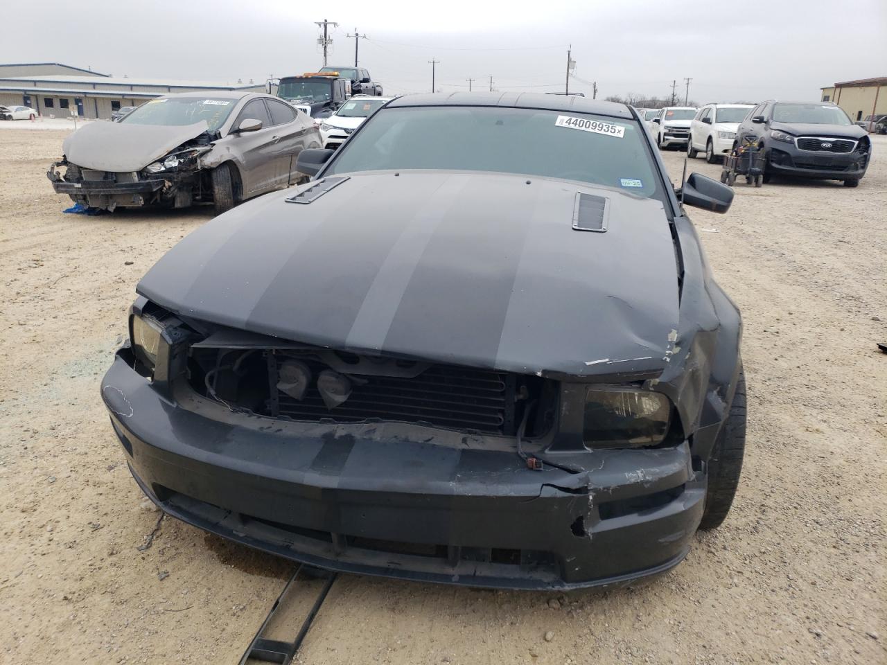 2007 Ford Mustang - Image 5