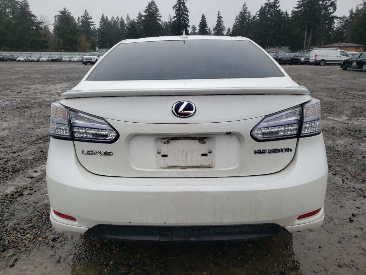 2010 Lexus HS - Image 6