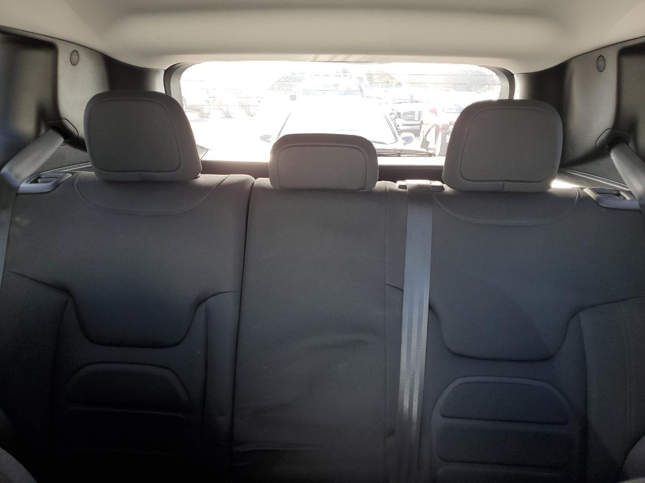 2018 Jeep Renegade - Image 10