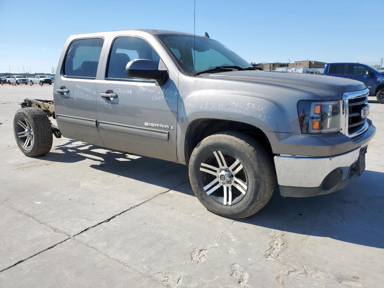 2007 GMC Sierra - Image 4