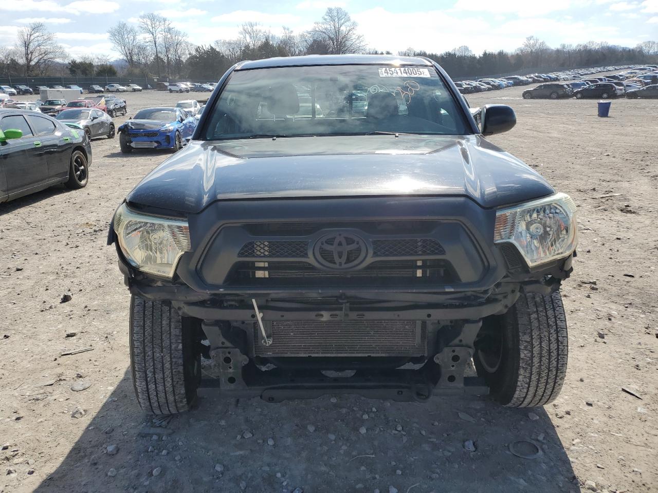 2015 Toyota Tacoma - Image 5