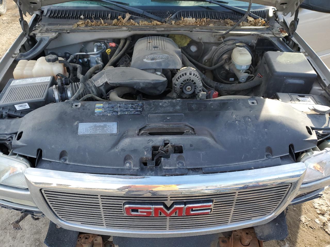 2005 GMC Sierra - Image 11