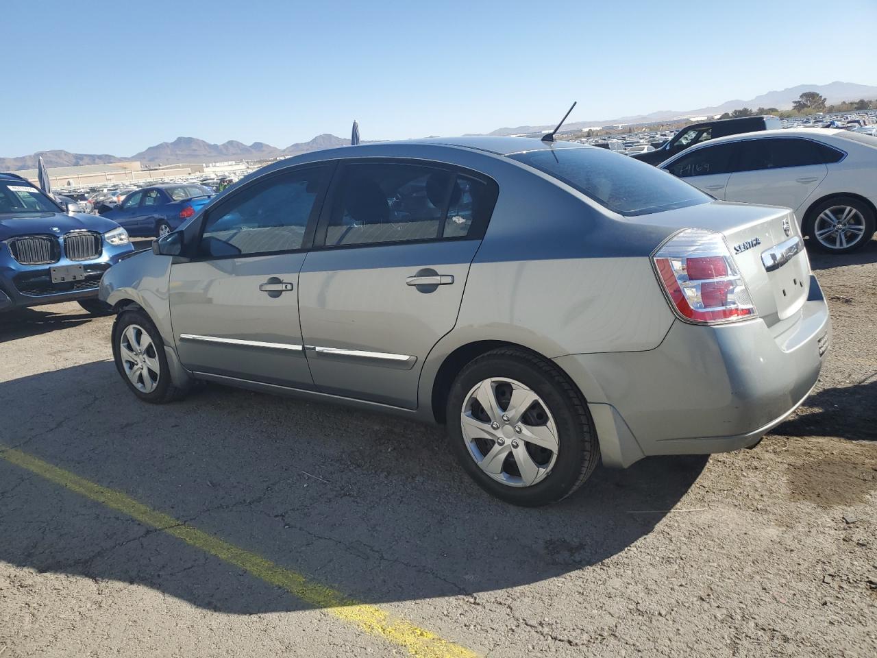 2010 Nissan Sentra - Image 2