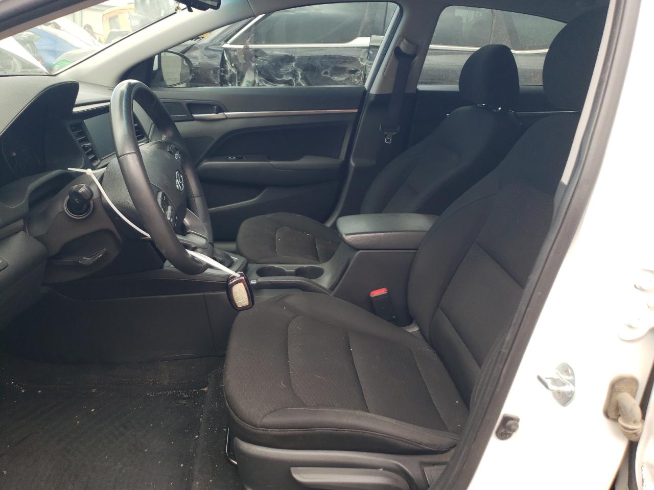 2020 Hyundai Elantra - Image 7