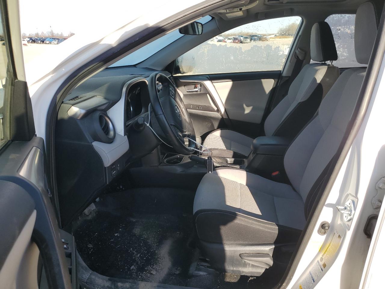 2016 Toyota RAV 4 - Image 7