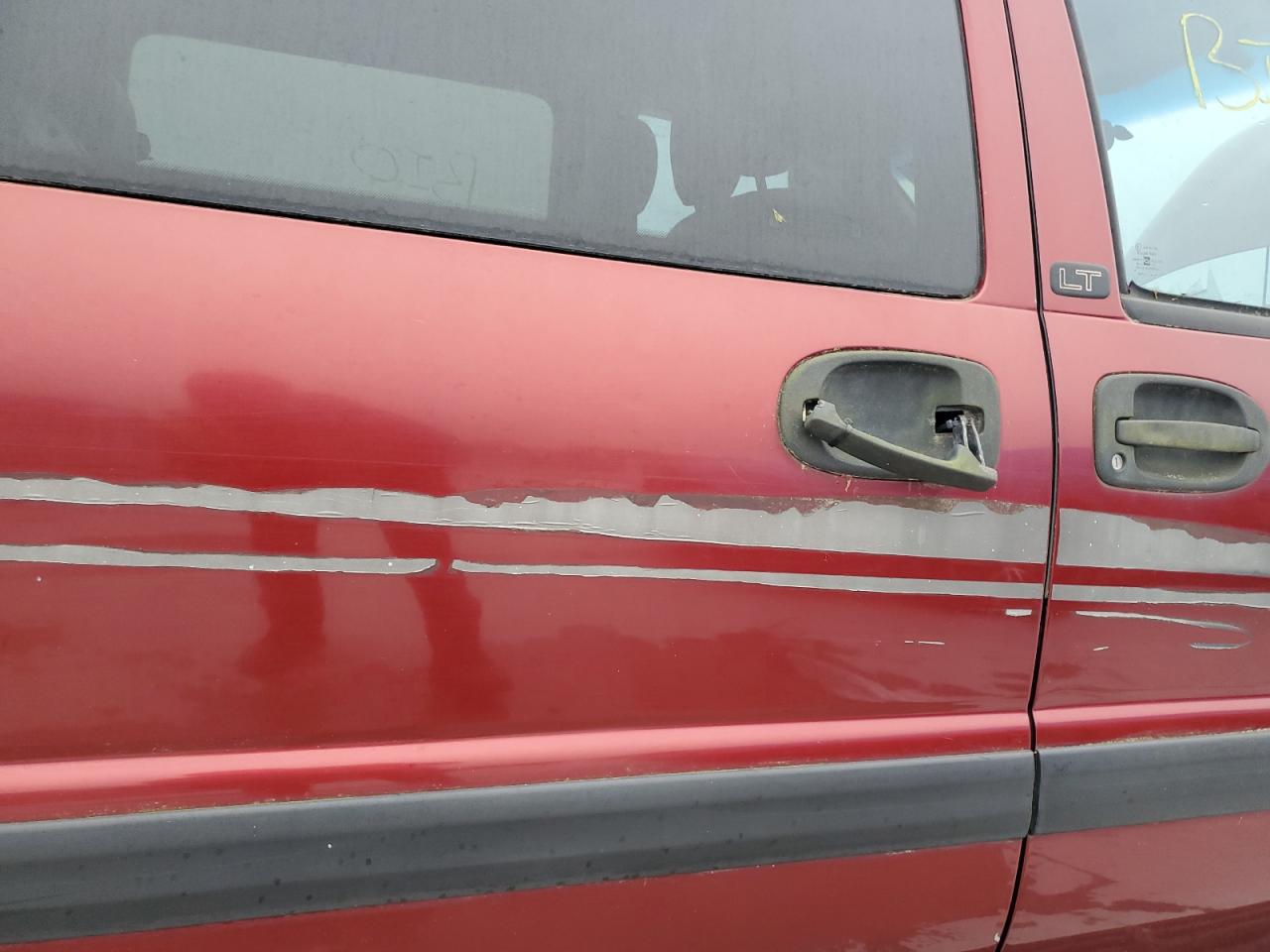 2002 Chevrolet Venture - Image 11