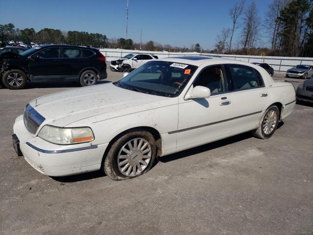 2004 Lincoln Town Car Ultimate