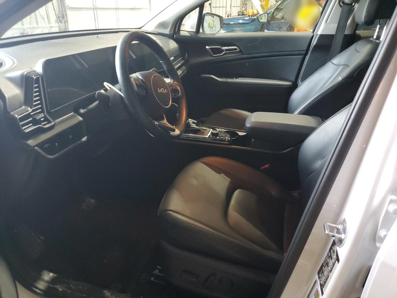 2023 Kia Sportage - Image 7