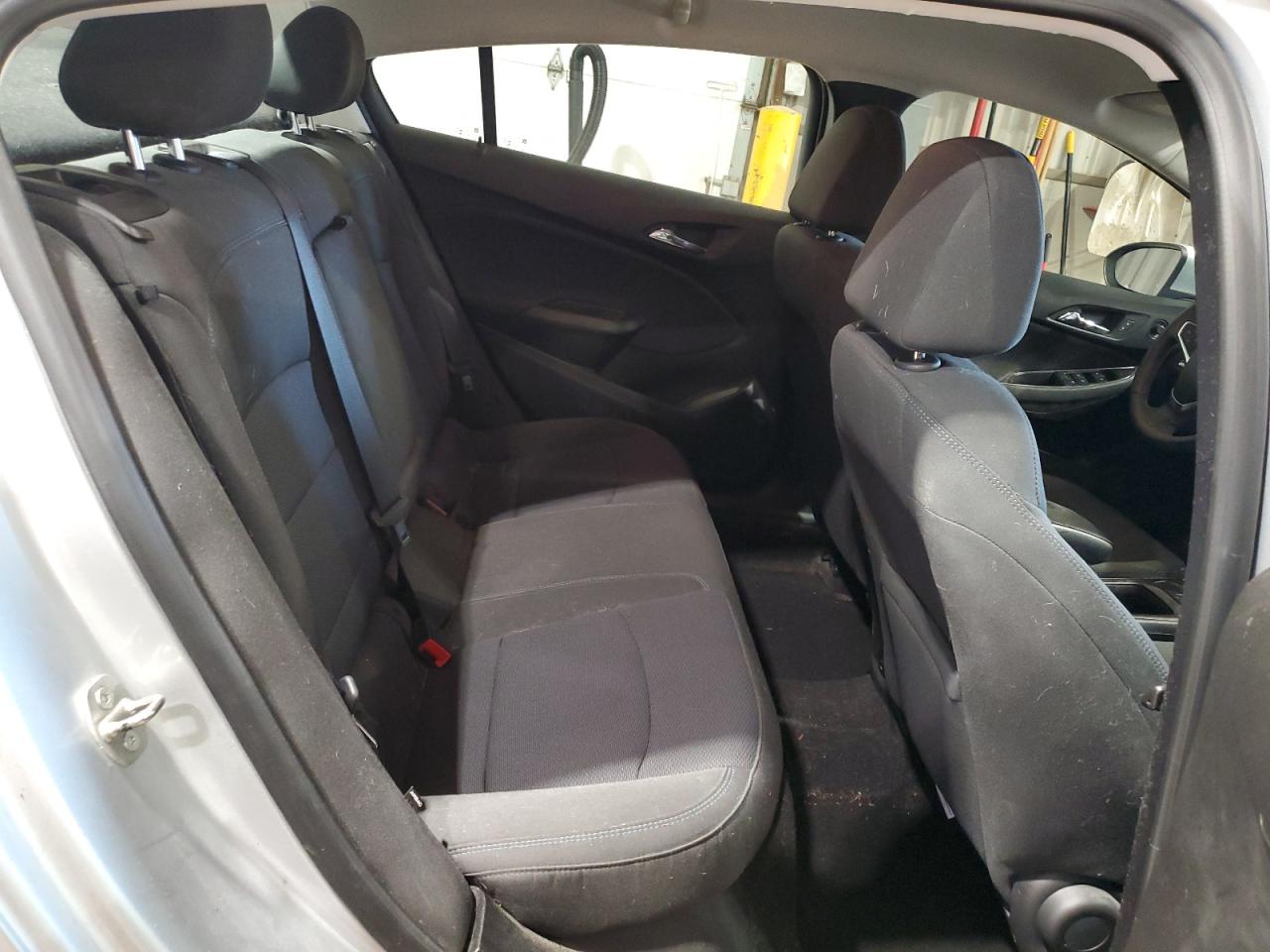 2018 Chevrolet Cruze - Image 10