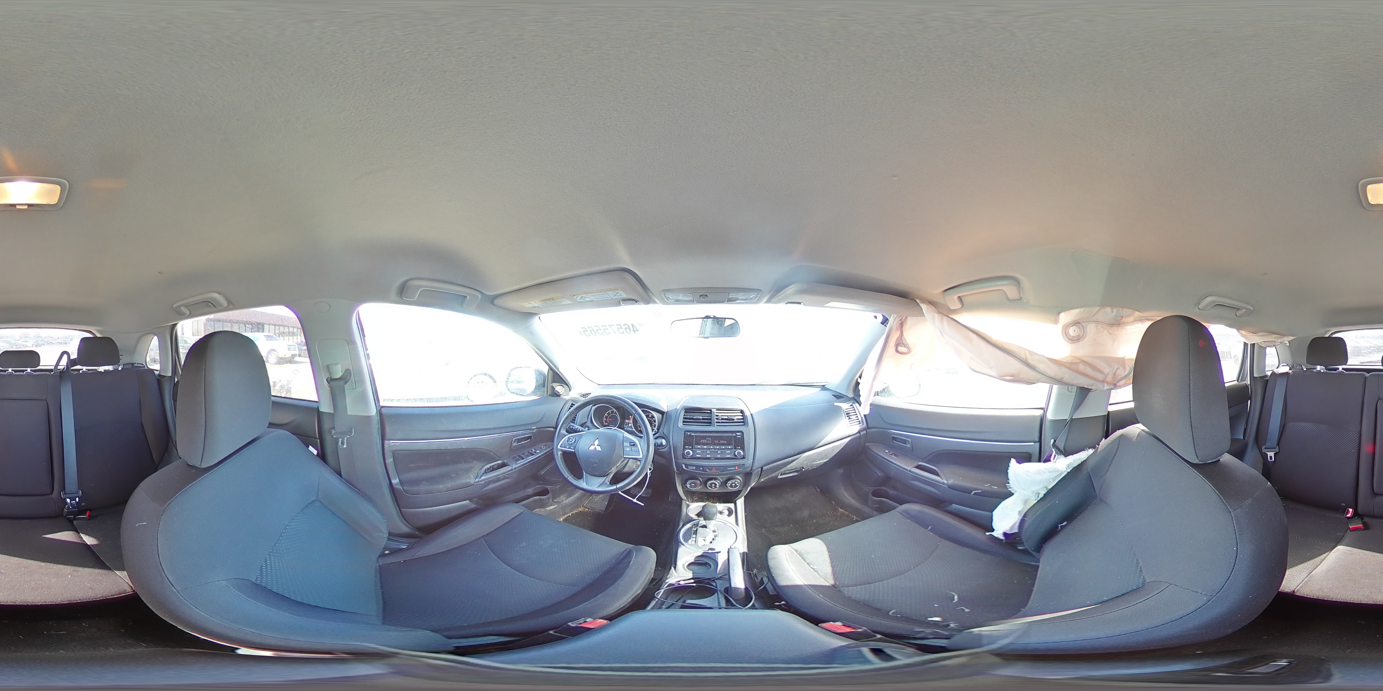 2015 Mitsubishi Outlander - Image 14