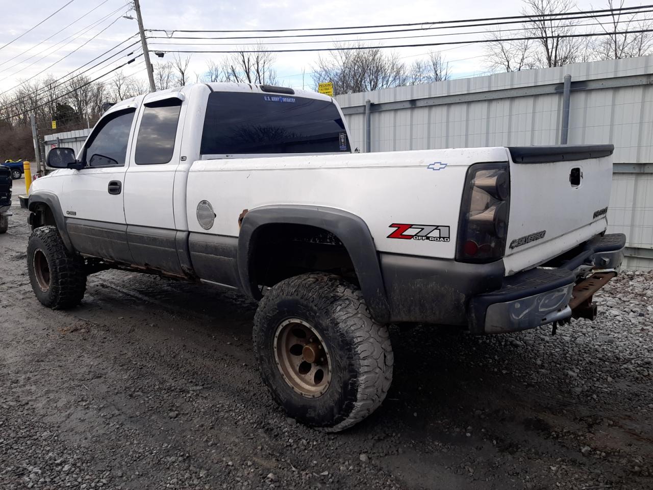 2000 Chevrolet Silverado - Image 2