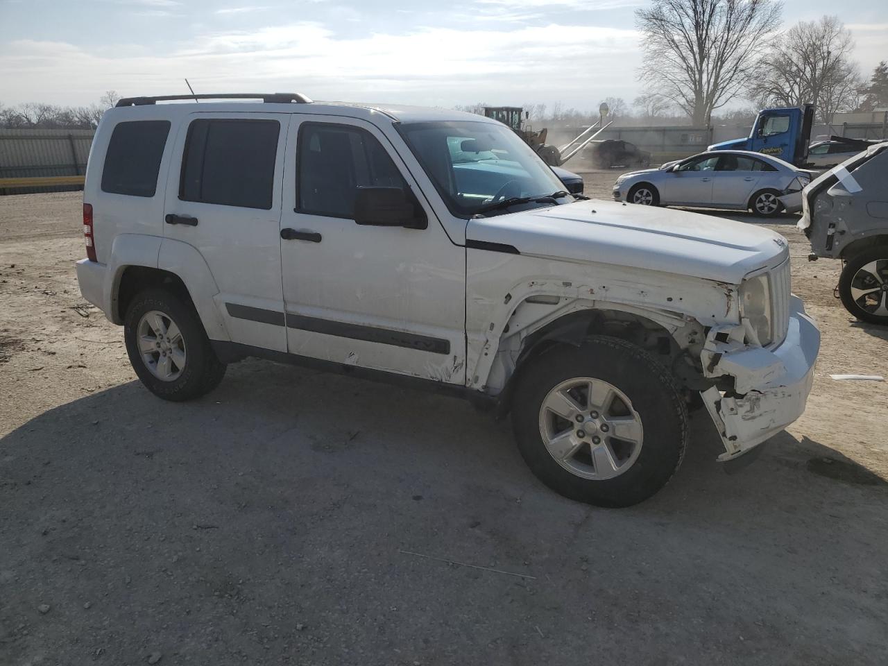 2012 Jeep Liberty (North America) - Image 4