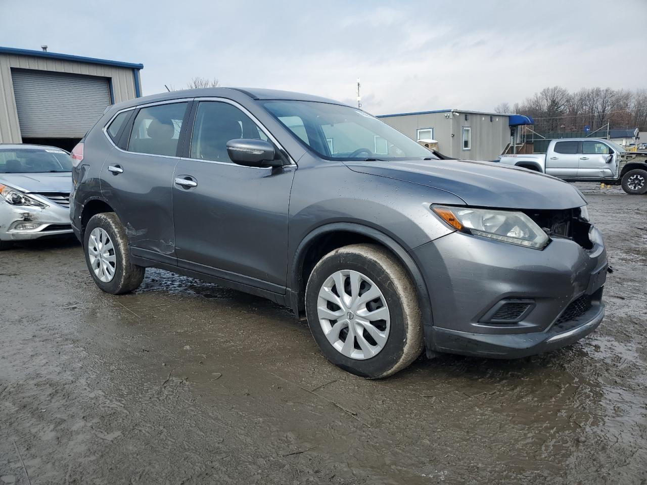 2015 Nissan Rogue - Image 4