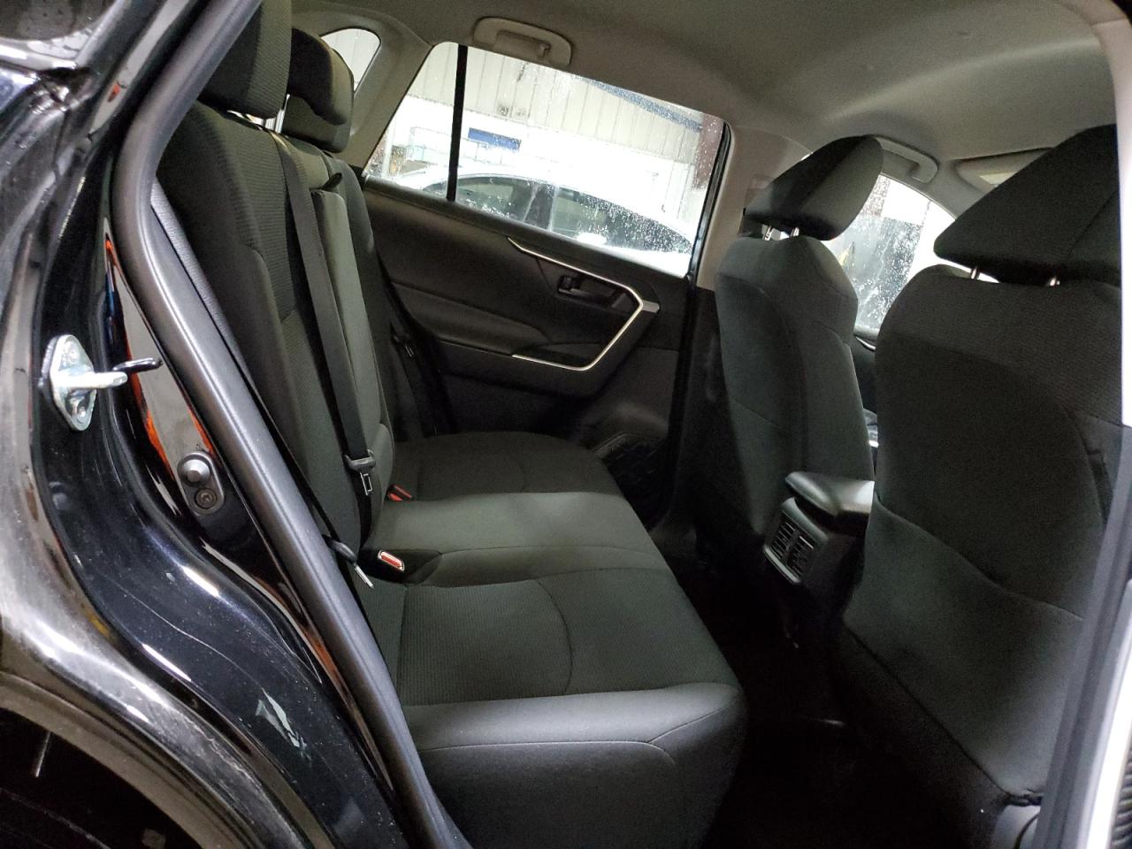 2022 Toyota RAV 4 - Image 11