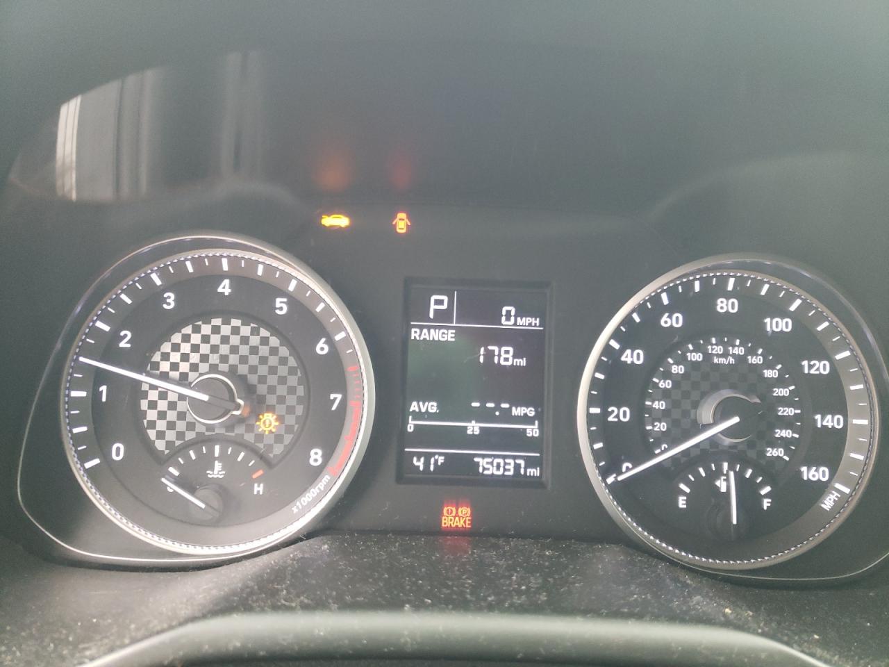 2019 Hyundai Elantra - Image 9