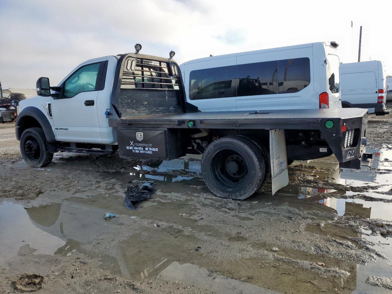 2020 Ford F550 - Image 2