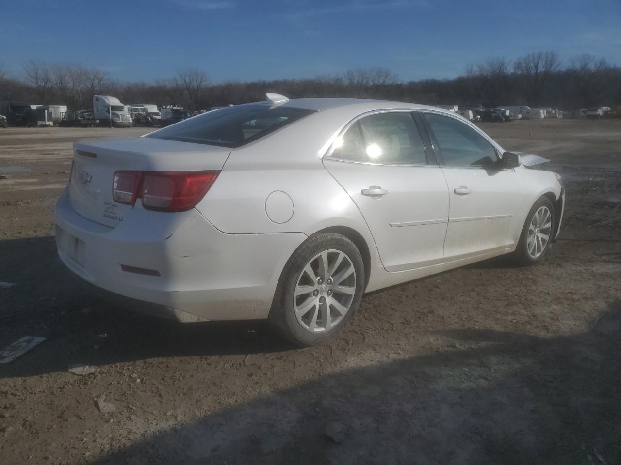 2015 Chevrolet Malibu - Image 3