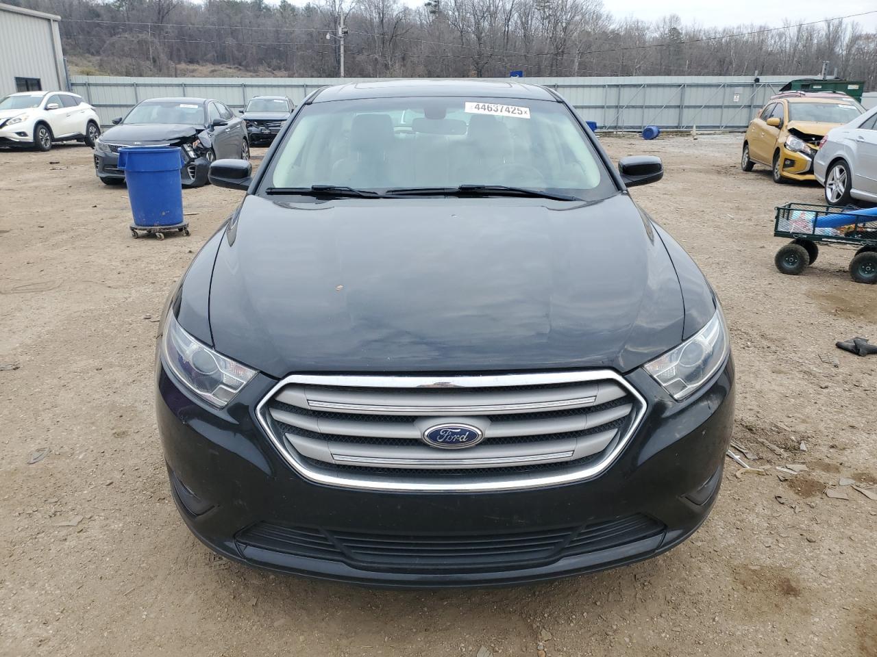 2016 Ford Taurus - Image 5