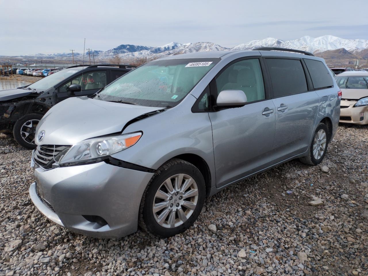 2012 Toyota Sienna - Image 1