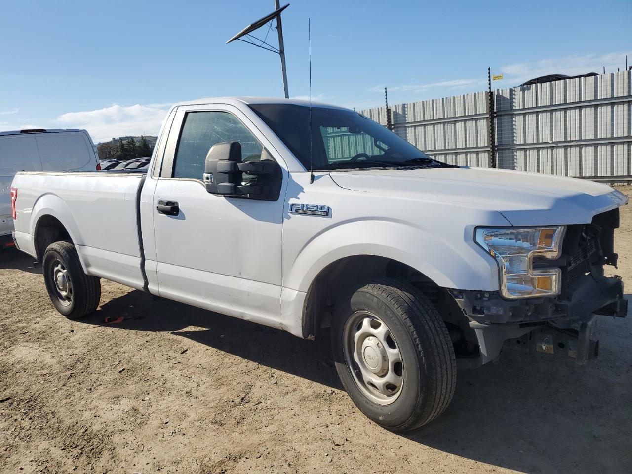 2015 Ford F-150 - Image 4