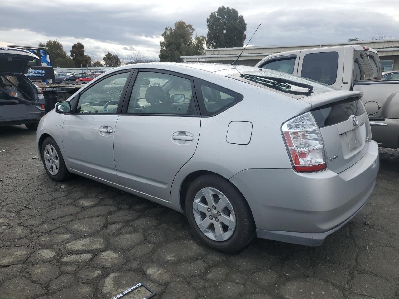 2008 Toyota Prius - Image 2