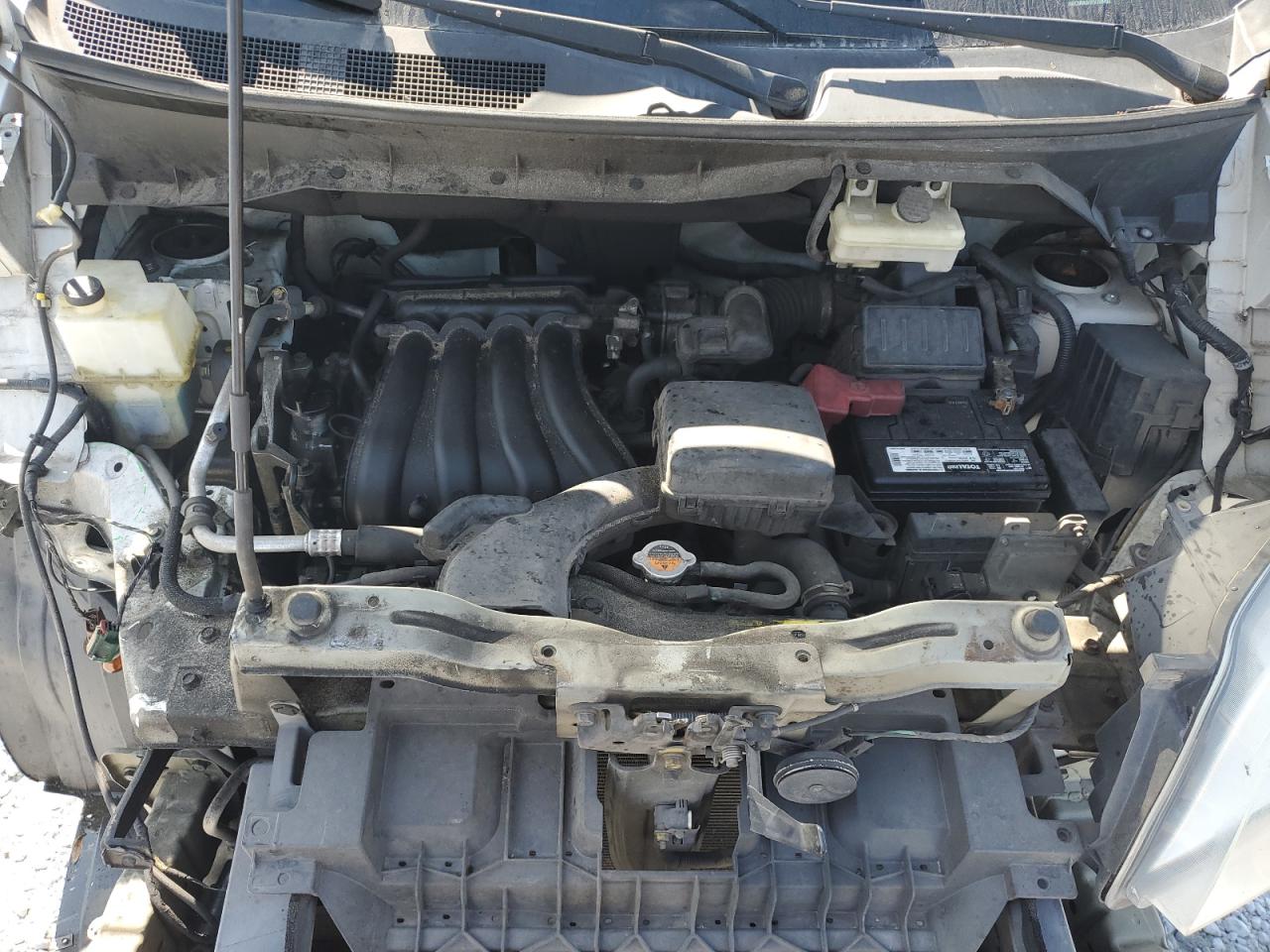 2015 Nissan NV - Image 11
