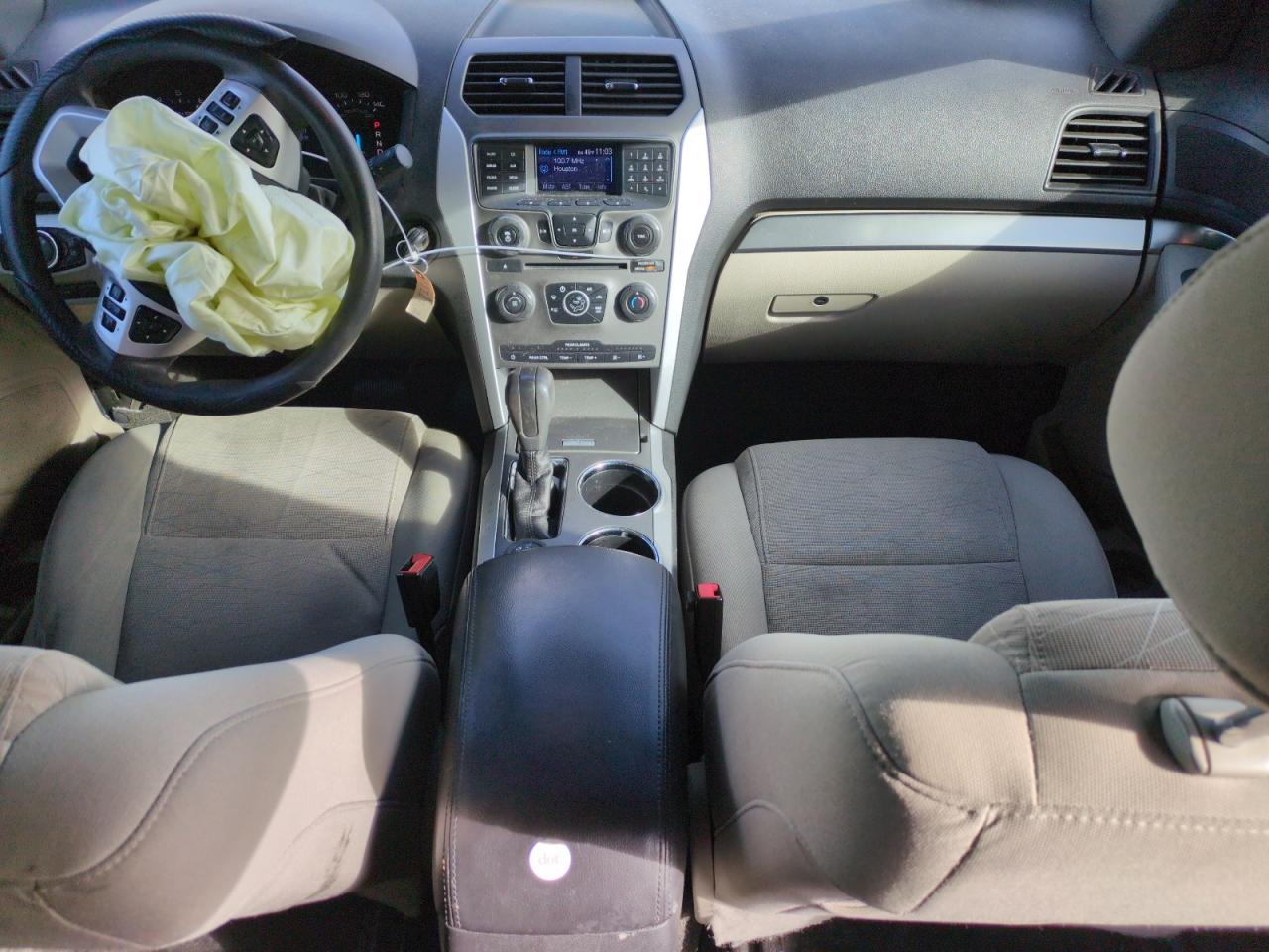 2014 Ford Explorer - Image 8