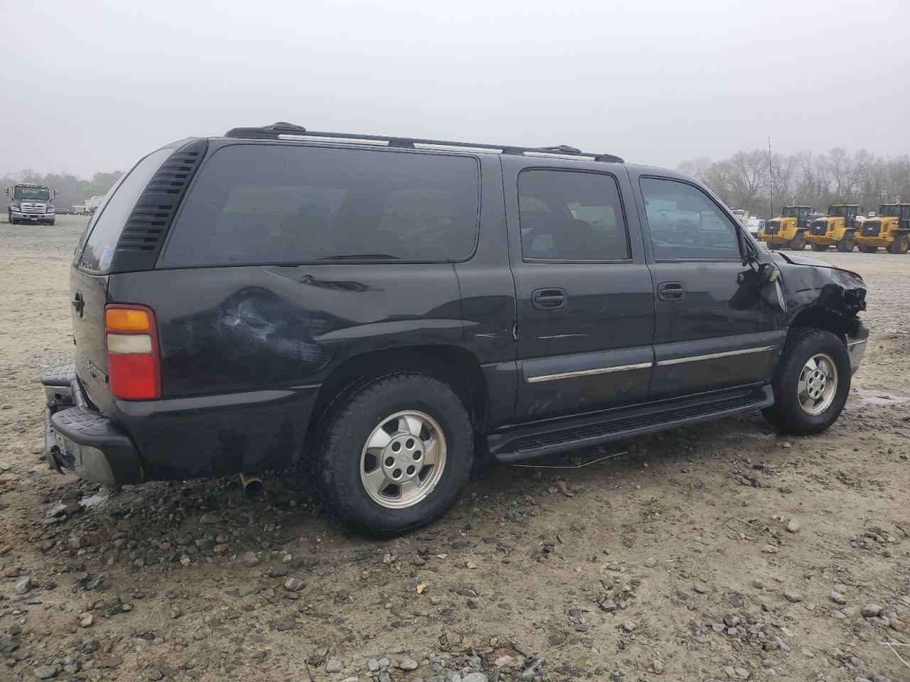 2002 Chevrolet Suburban - Image 3