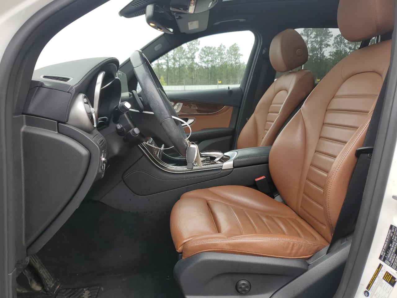 2017 Mercedes-Benz GLC - Image 7
